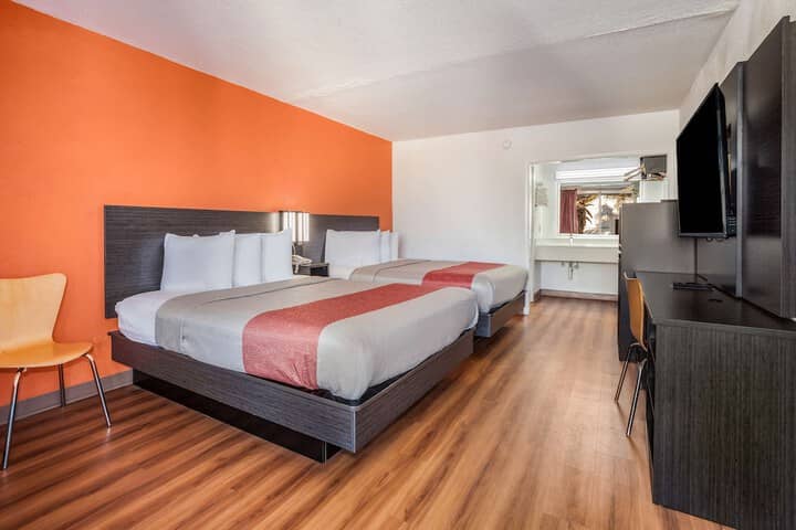 Room 16 of 31